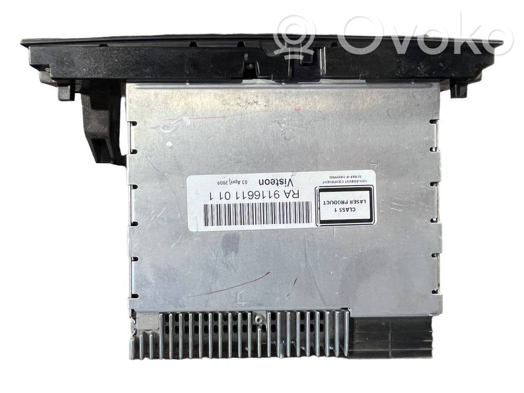 Radio / CD/DVD atskaņotājs / navigācija