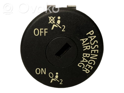 Passenger airbag switch