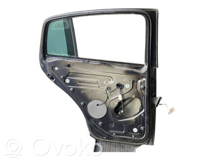 Aizmugurējās durvis