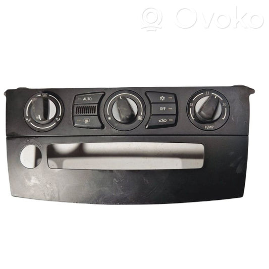 Gaisa kondicioniera / klimata kontroles / salona apsildes vadības bloks (salonā)
