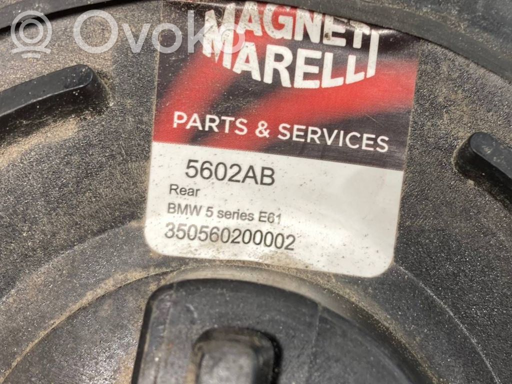 Aizmugurē gaisa spilvens