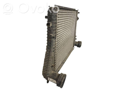 Starpdzesētāja radiators