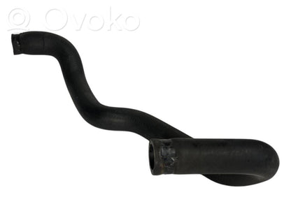 Caurulīte (-es) / šļūtene (-es)