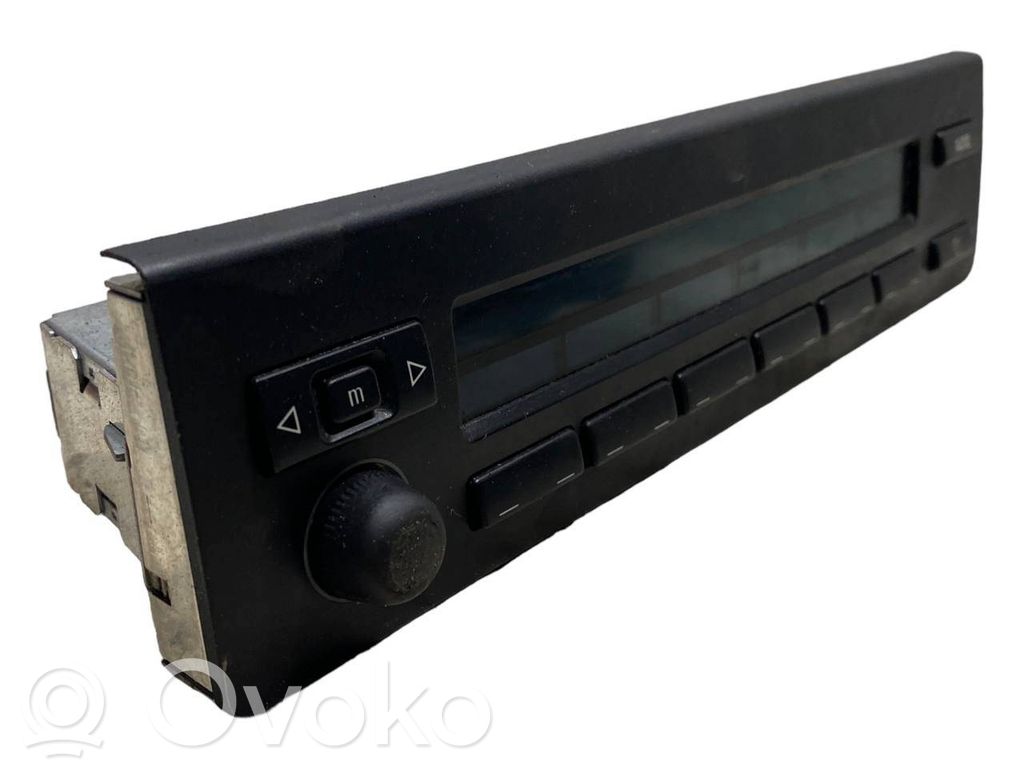 Radio / CD/DVD atskaņotājs / navigācija