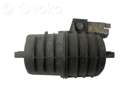 Vacuum air tank
