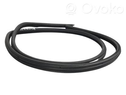 Priekšpusē apdares gumija (virsbūvē)