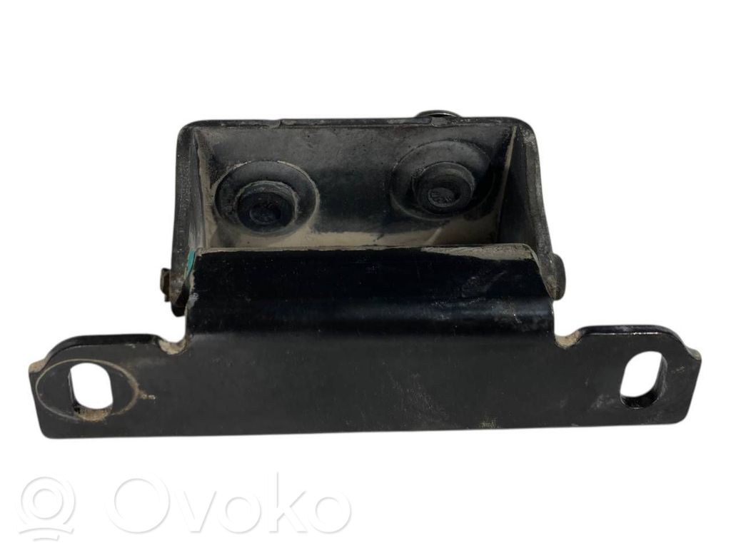 Aizmugurējā pārsega eņģe (-ess)