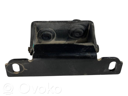 Aizmugurējā pārsega eņģe (-ess)