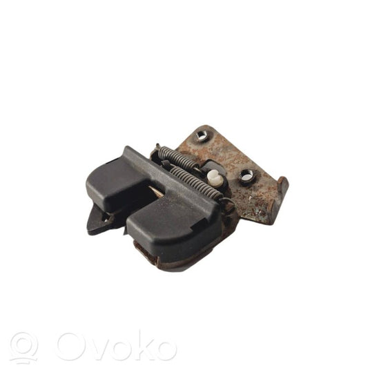 Seat backrest lock