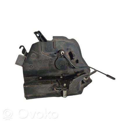 Aizmugures durvju atvēršanas slēdzis