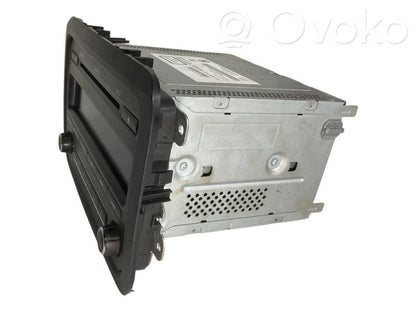 Radio / CD/DVD player / navigation