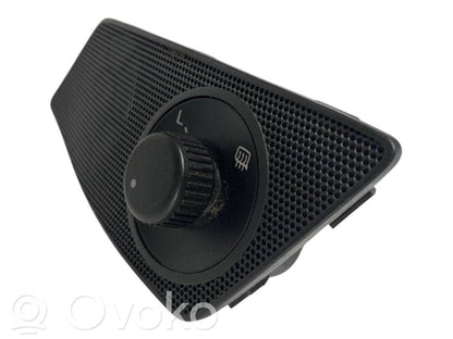 Sānu spoguļu slēdzis