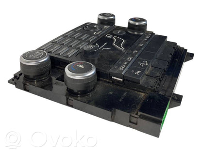 Gaisa kondicioniera / klimata kontroles / salona apsildes vadības bloks (salonā)