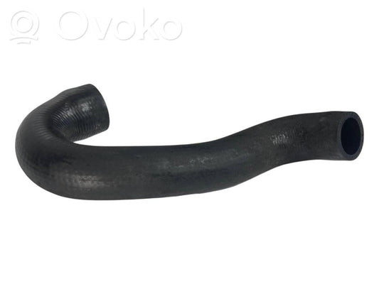 Caurulīte (-es) / šļūtene (-es)