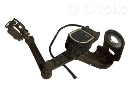 Augstuma sensors (priekšējo lukturu)