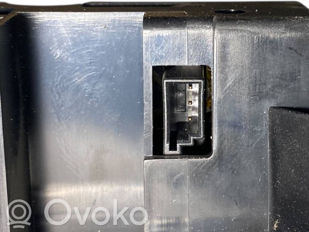 Gaisa kondicioniera / klimata kontroles / salona apsildes vadības bloks (salonā)