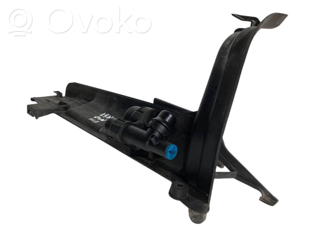 Держатель/кронштейн радиатора(ов)