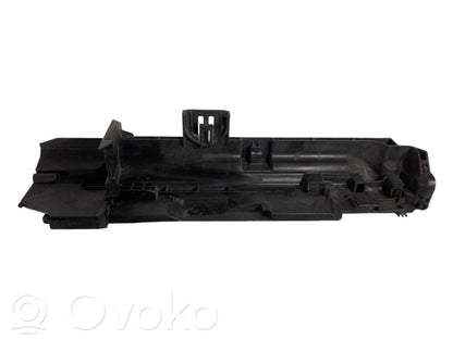 Radiatora (-u) turētājs / kronšteins