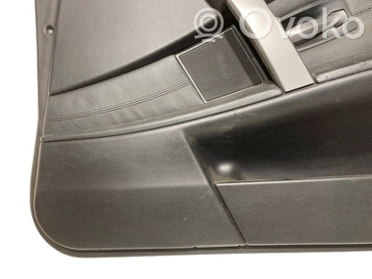 Priekšējo durvju apdare