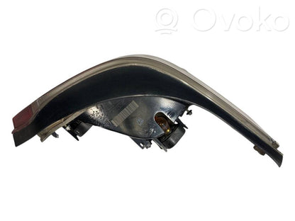 Aizmugurējais lukturis virsbūvē