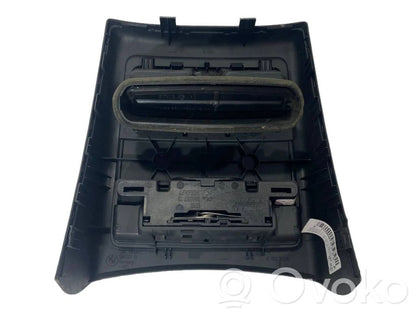 Задняя воздухо-вентиляционная решетка