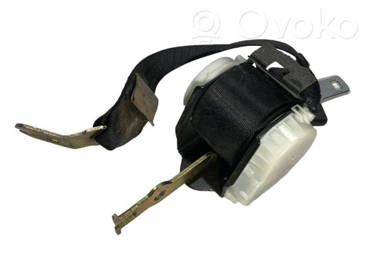 Задний ремень безопасности