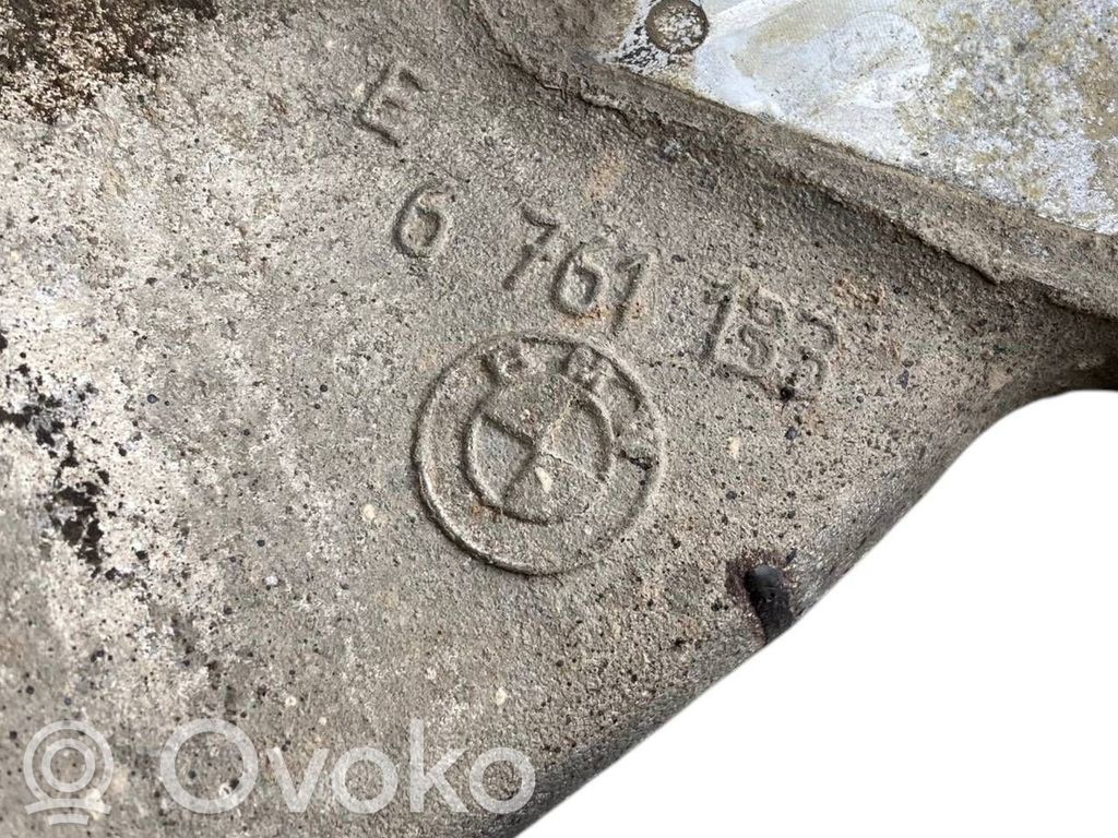 Pusrāmis aizmugurējais / priekšējais
