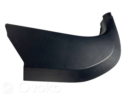 Kāju zonas sānu dekoratīvā apdare