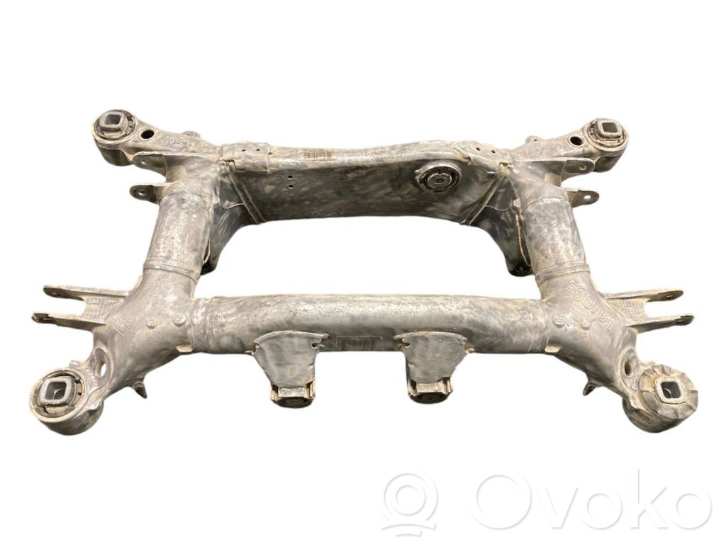 Pusrāmis aizmugurējais / priekšējais