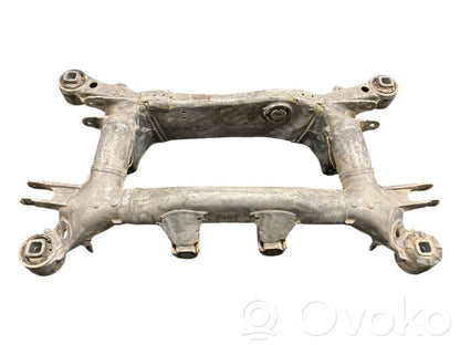 Pusrāmis aizmugurējais / priekšējais