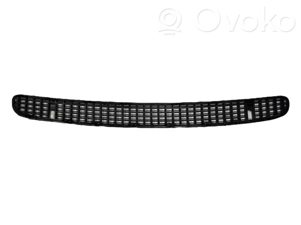 Dzinēja pārsega dekoratīvais režģis