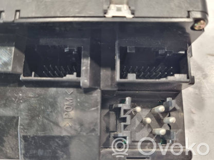 Logu pacēlāju vadības slēdzis (-dži)