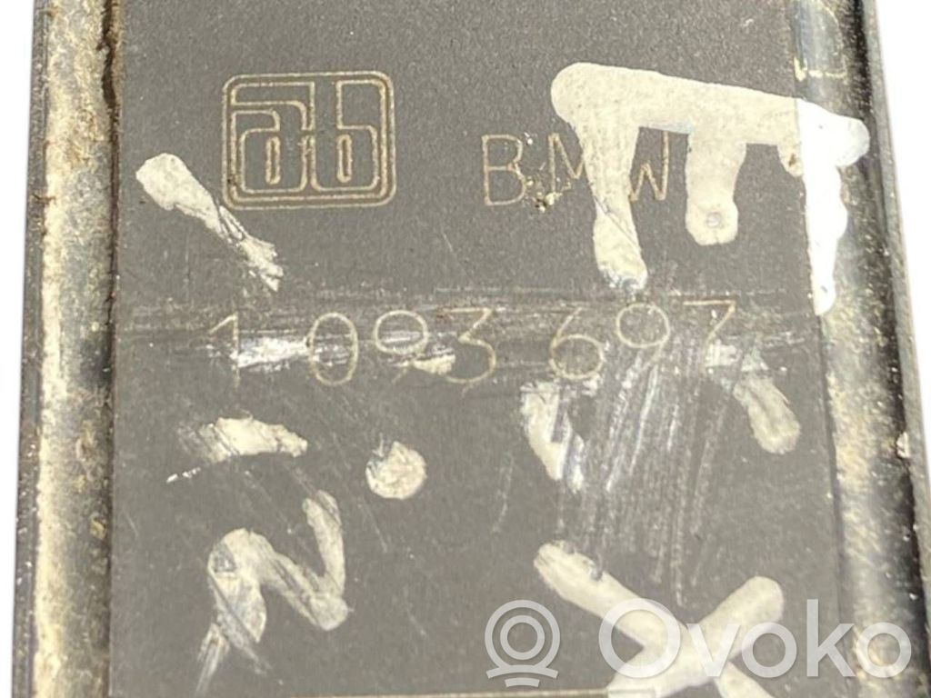 Augstuma sensors (priekšējo lukturu)