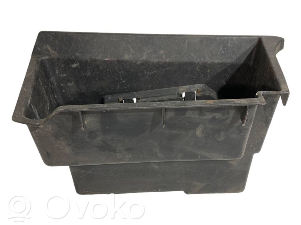 Mantu nodalījums stumbrs