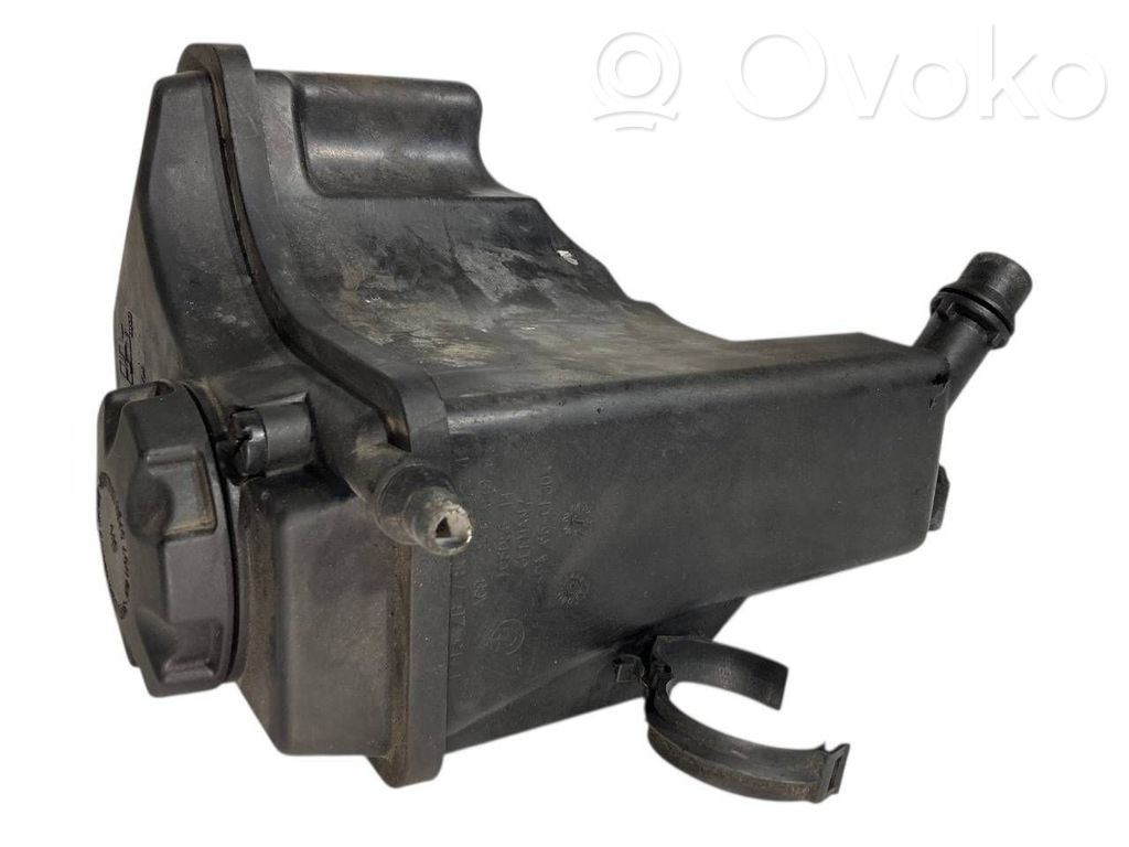 Dzesēšanas šķidruma izplešanās tvertne