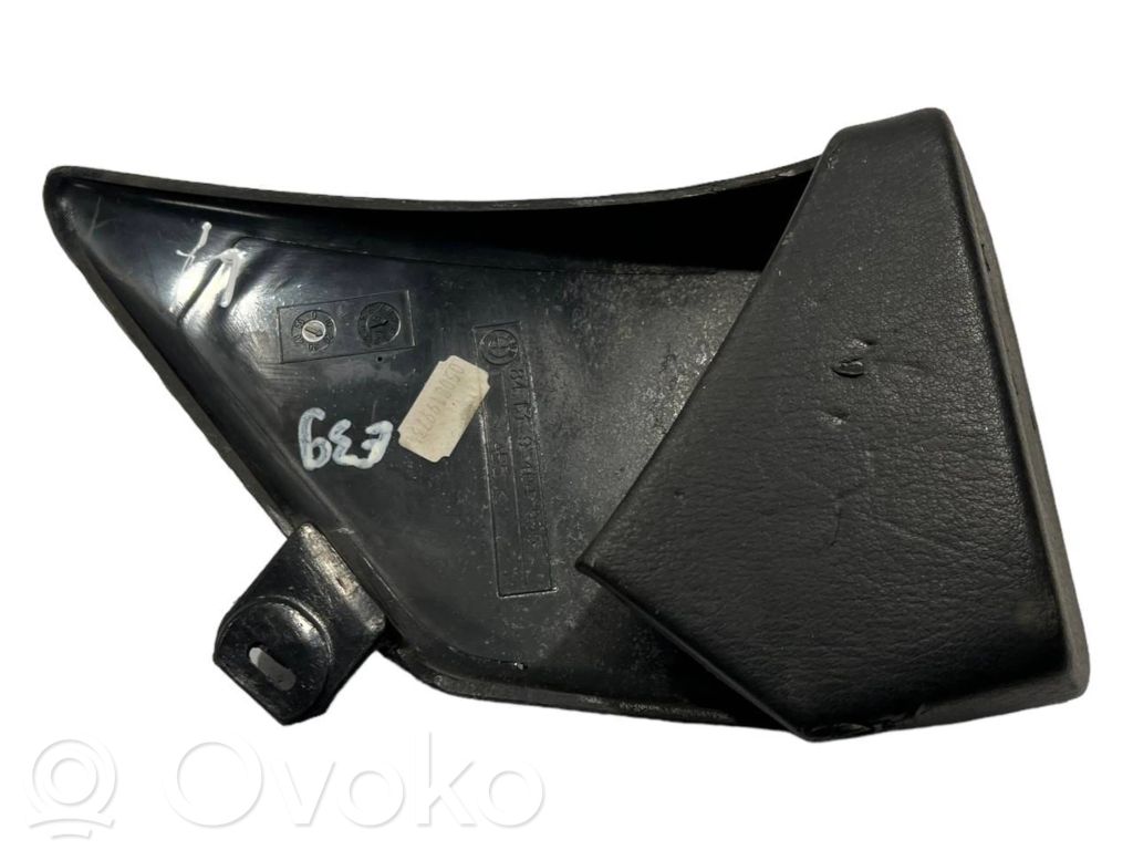 Другая часть интерьера