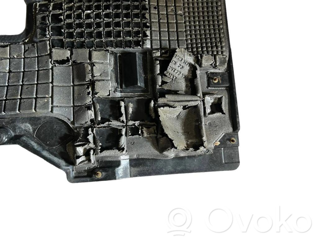 Engine underbody guard