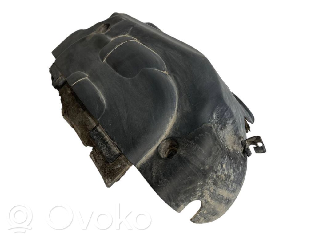 Dzinēja pārsegs (dekoratīva apdare)