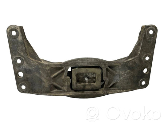 Pārnesumkārbas stiprinājuma kronšteins