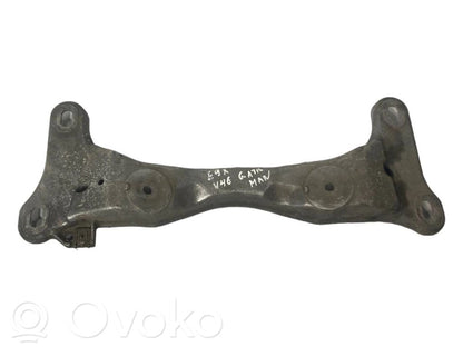 Transmission mounting bracket