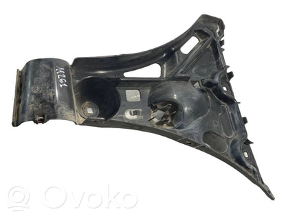 Rear bumper mounting bracket