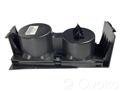 Glāžu turētājs (priekšā)