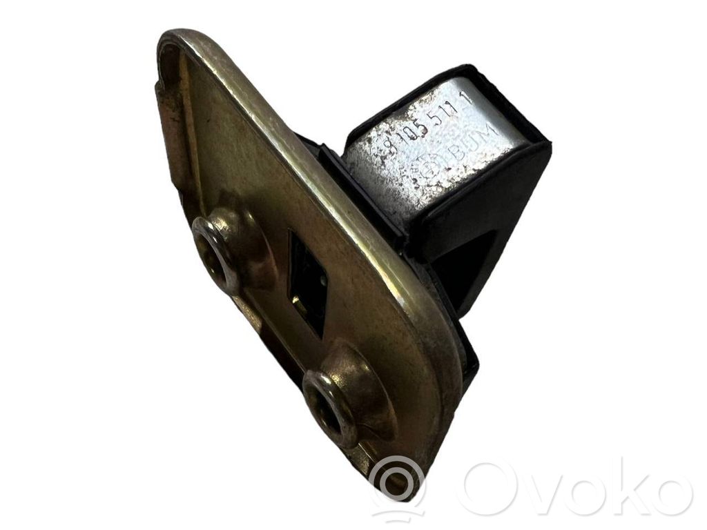 Датчик открытия/закрытия передней двери (звуковой сигнал)