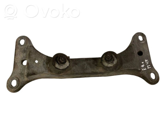 Pārnesumkārbas stiprinājuma kronšteins