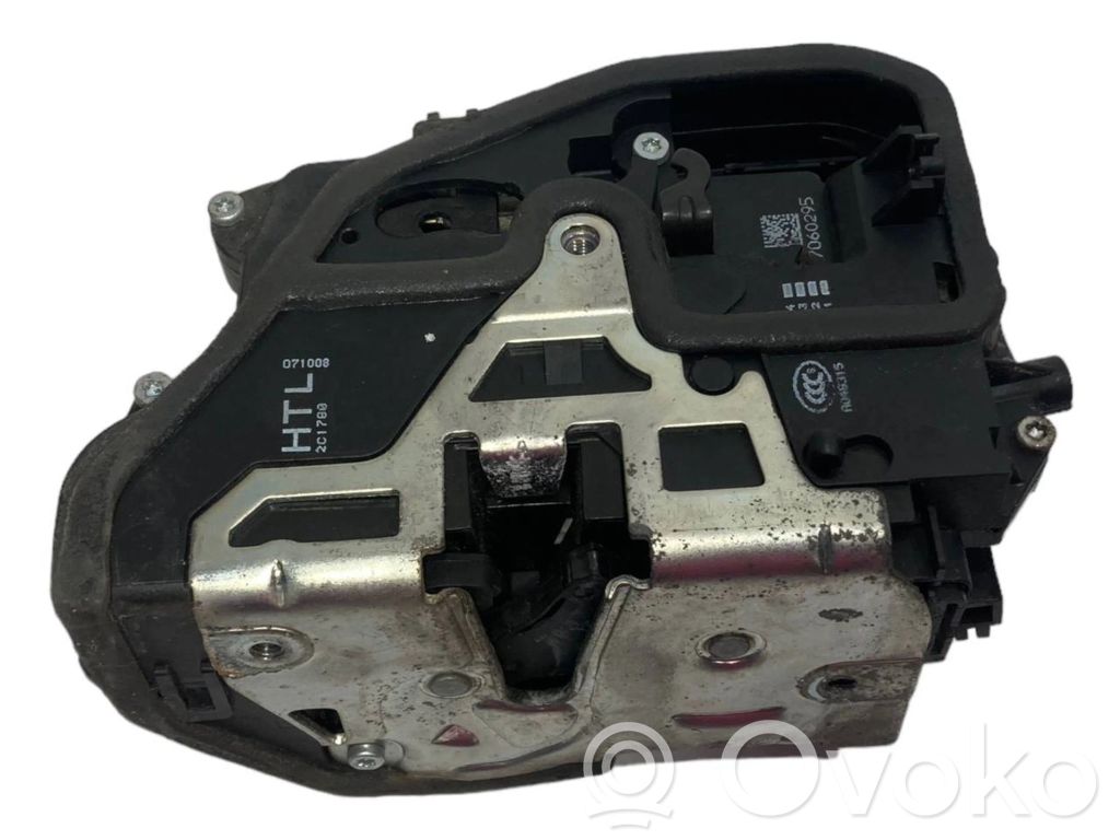 Aizmugurē slēdzene