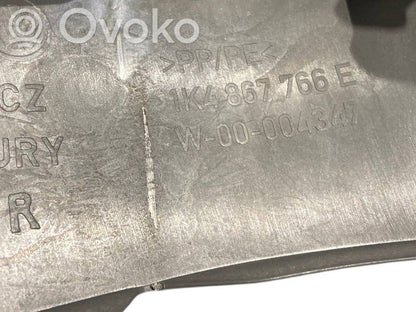 Sānu dekoratīvā apdare pie aizmugurējā sēdekļa (augšdaļa)