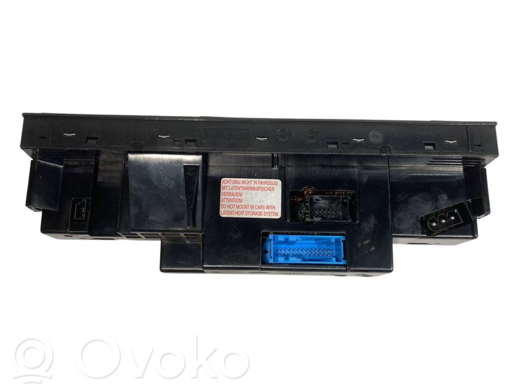 Gaisa kondicioniera / klimata kontroles / salona apsildes vadības bloks (salonā)