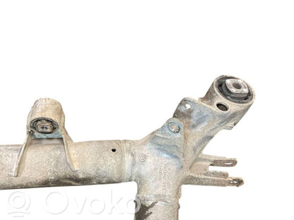 Pusrāmis aizmugurējais / priekšējais