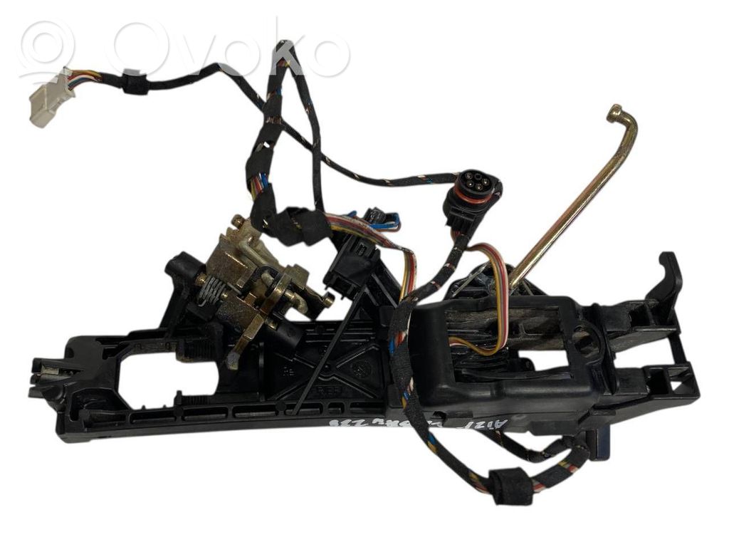 External opening handle