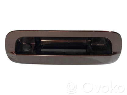 Aizvēršanas rokturis (aizmugurējā pārsega)